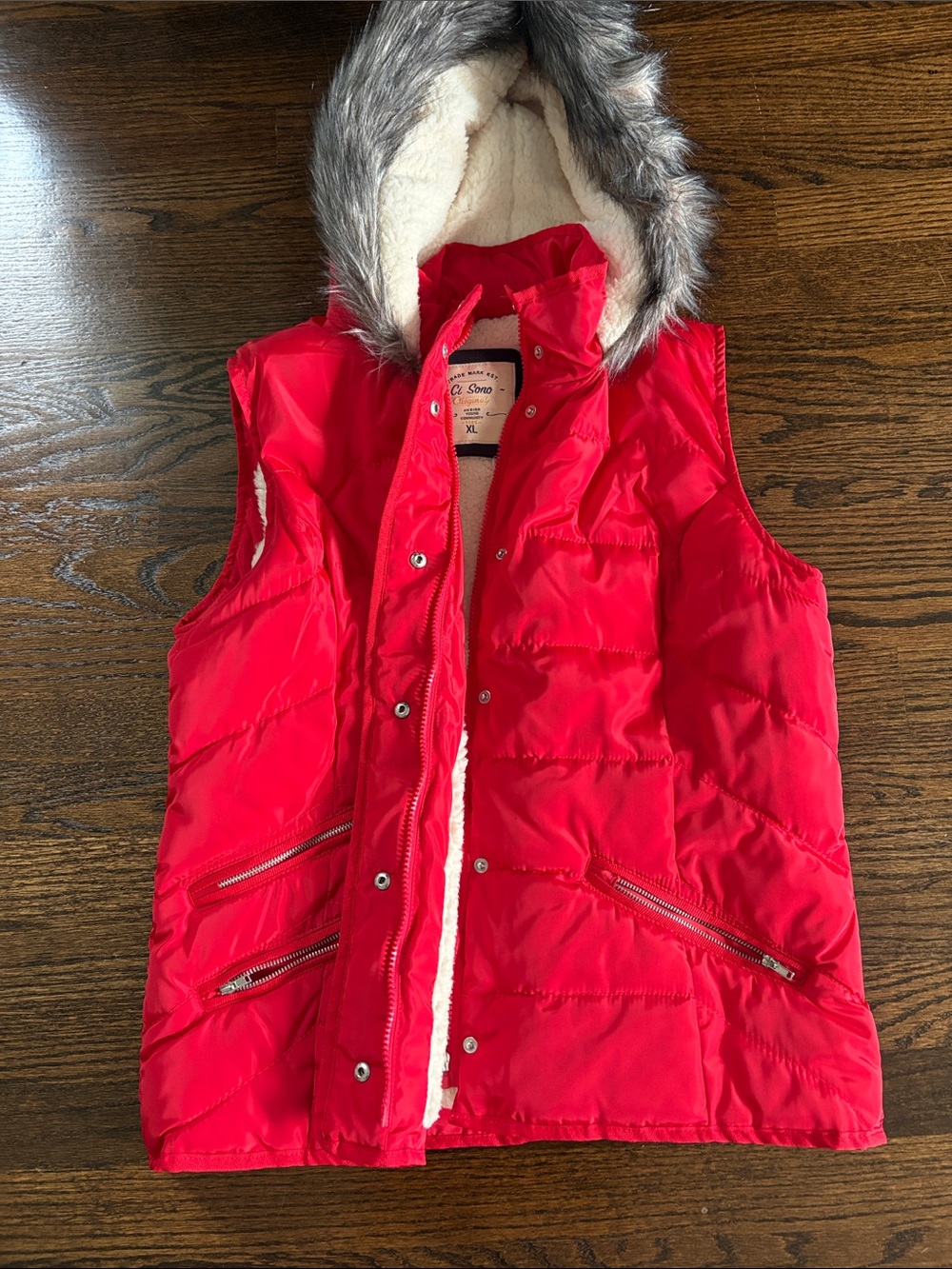 Ci Sono Bright Red Puffer Vest with Faux Fur Trim Hood - Picture 4 of 5